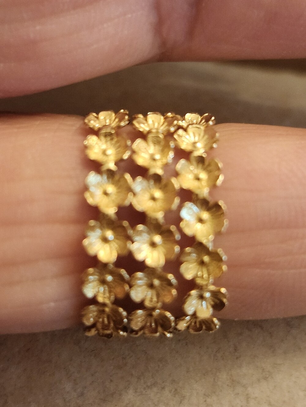 10kt Yellow Gold Floral Rings  Women's Jewelry Size 6 And 7 Weight 3.2 G